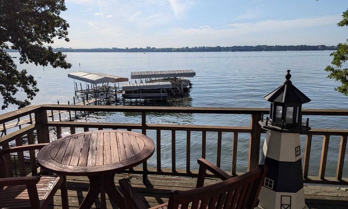 Okoboji Cabin | Centrally located Cozy Waterfront Cabin in Okoboji