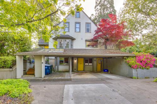 Amazon Apartment | Centrally Located Eugene Apt Less Than Half-Mi to UO!