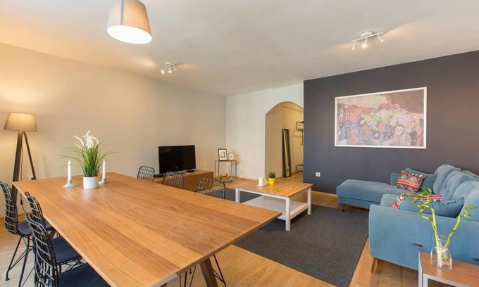 Cihangir Apartment | Centrally Located Huge Apartment In Cihangir
