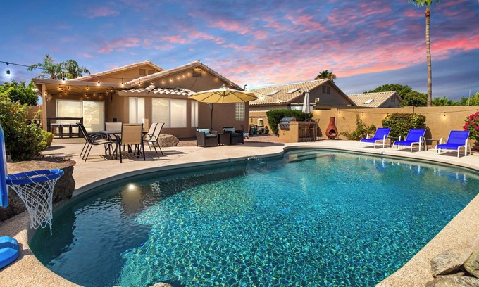 Superstition Springs House | Centrally located lakefront home in Mesa, AZ