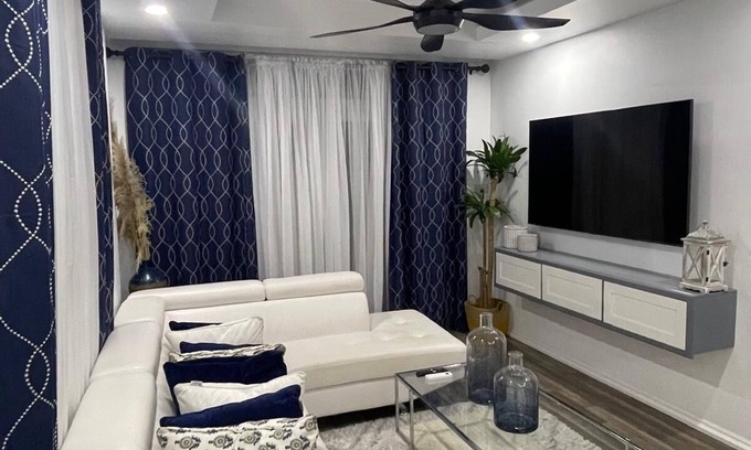 Roseau Apartment | Centrally located, stylish, modern, convenient, legendary customer service.