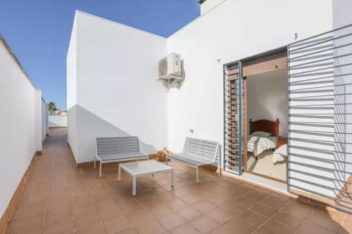 Dos Hermanas Apartment | Centro a todo confort, Atico 2 dormitorios con terraza