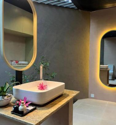 Kataragama Bed & Breakfast | Ceylan trees
