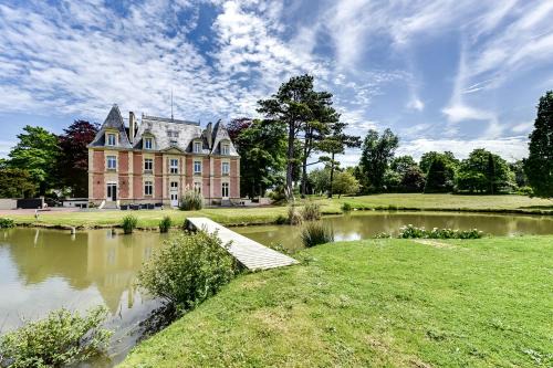 Ver-sur-Mer Apartment | Château Côte de Nacre