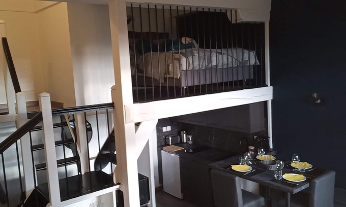 Uriage-les-Bains Apartment | Château D'uriage: Studio Atypique à 20 min de Grenoble et a 20 min de Chamrousse