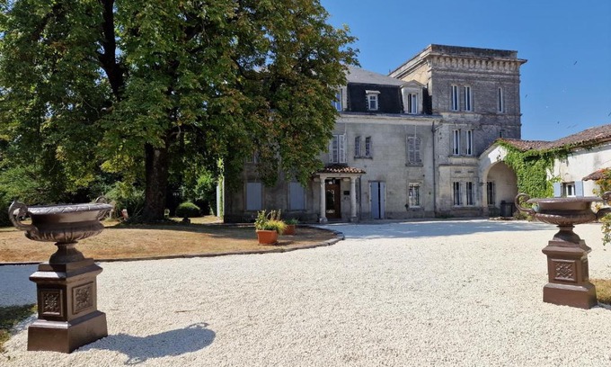 Cherves-Richemont House | Château de Champblanc