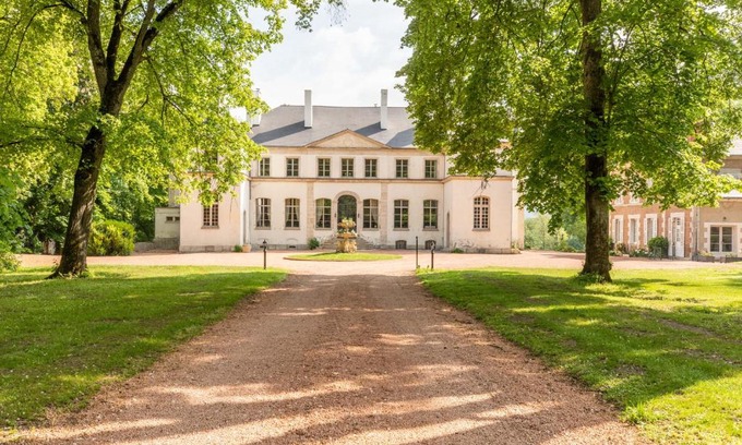 Charmeil Bed & Breakfast | Château de Charmeil- Vichy chambres d'hôtes