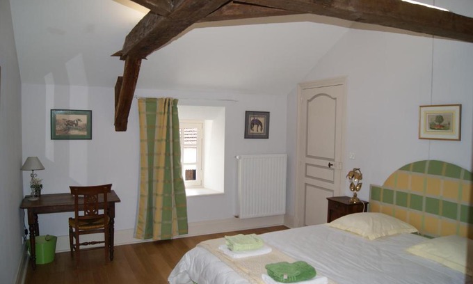 Biozat Bed & Breakfast | Château de Fontnoble
