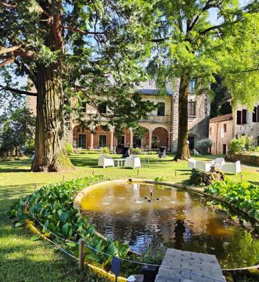 Serrieres-en-Chautagne Bed & Breakfast | Château de Fortis
