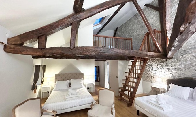 Cruet Bed & Breakfast | Château de la Rive - Suite des Coteaux - Duplex 6 personnes