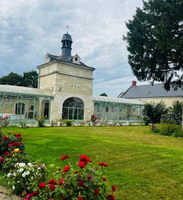 Allonnes Bed & Breakfast | Château de la Thibaudière - Chambre des oiseaux
