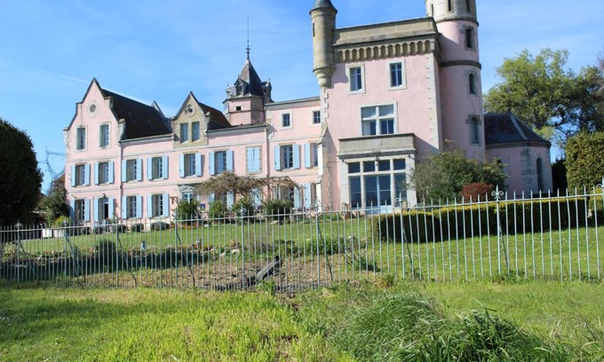 Montolieu Bed & Breakfast | Château de Villeneuve - Montolieu