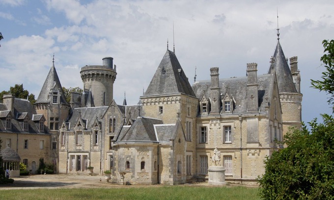 Londigny House | Château Des Chevaliers De Londigny