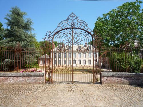 Le Plessier-Rozainvillers Bed & Breakfast | Château de Plessier-Roza