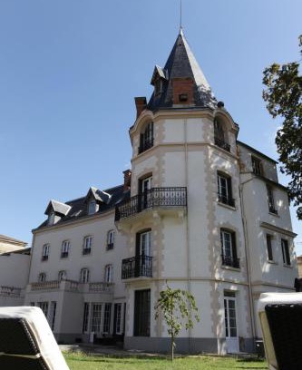 Saint-Cirgues-sur-Couze Bed & Breakfast | Château Les 4 Saisons