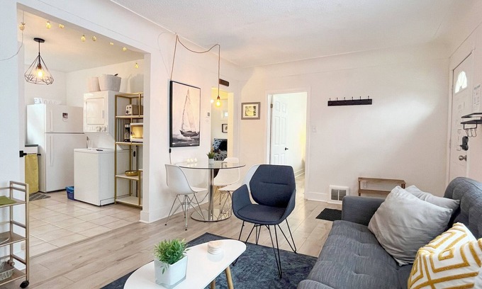 Port Dalhousie House | Charming Home in Coveted Port Dalhousie – Steps from the Lake!