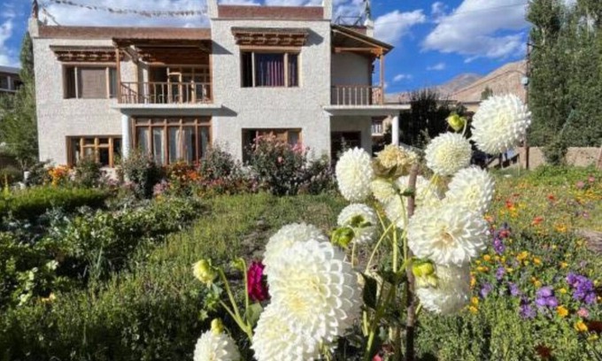 Leh Apartment | Chakzot garden house - Twin BR studio 5