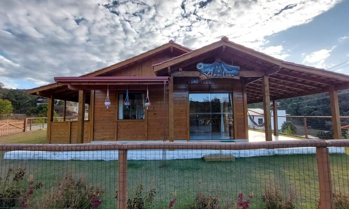 Vitor Hugo House | Chalé Vale Do Luar