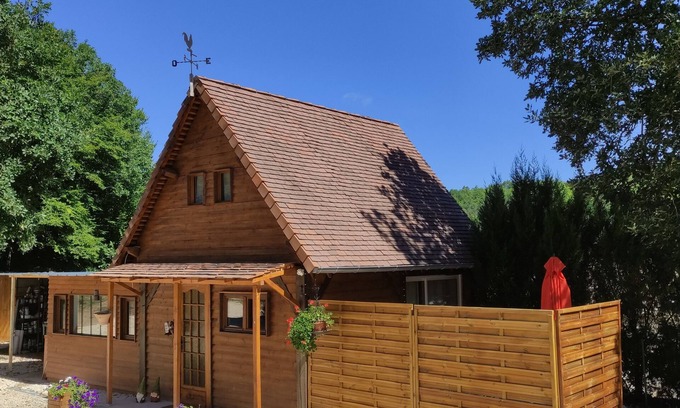 Sarliac-sur-l'Isle Ski Chalet | Chalet à la Campagne