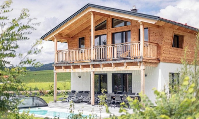 Inzell Apartment | Chalet 19 with balcony and mountain view
