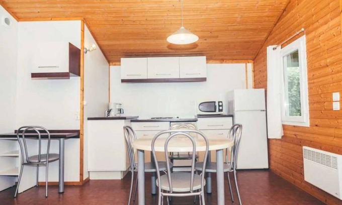 Monclar-de-Quercy Ski Chalet | Chalet 3 étoiles - Piscine - eebbic