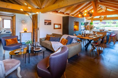 Thones House | Chalet 65bis - OVO Network