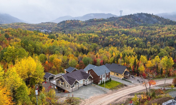 L'Anse-Saint-Jean Ski Chalet | Chalet A-B to rent Mont-Édouard