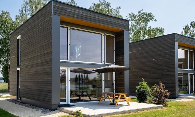 Leipheim Apartment | Chalet am Sonnensee 2 mit Moderner Einbauküche