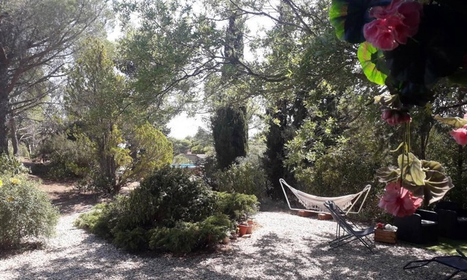 Fabrezan Ski Chalet | Chalet and pool 4 persons in the Corbieres, large garden