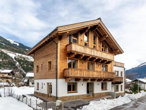Schonbach Ski Chalet | Chalet in Neukirchen near Ski Slopes