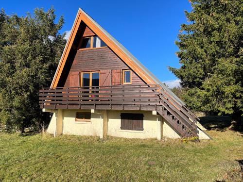 Lans-en-Vercors Ski Chalet | Chalet atypique plein de charme avec garage et balcon, idéal pour familles - FR-1-761-33