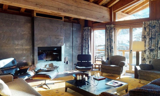 Val-d'Isere Apartment | Chalet avec Piscine Chauffée, Accès Direct aux Pistes et Services de Luxe à Val-d'Isère - FR-1-567-108