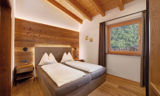 Rifiano Ski Chalet | Chalet 'Azalee' with Mountain View, Shared Pool and Wi-Fi