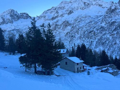 Sozzine Ski Chalet | Chalet Baita Aria