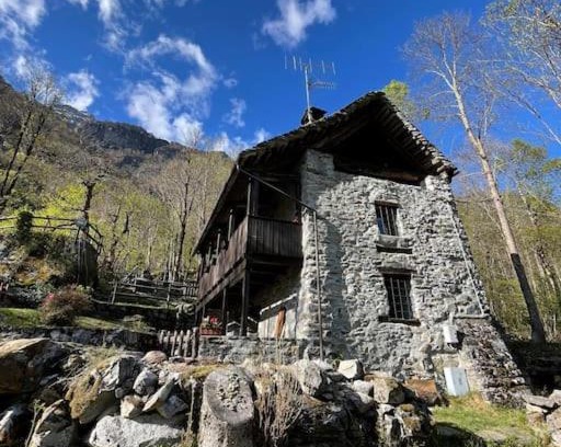 Ceppo Morelli Ski Chalet | Chalet Baita Magugnaga