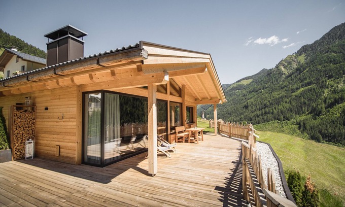 Selva dei Molini Ski Chalet | Chalet 'Berg' with Mountain View, Private Terrace and Wi-Fi