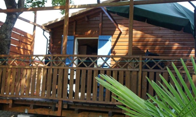 Bias House | Chalet Bleu Comfortable holiday residence