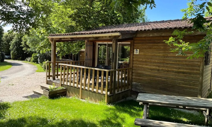 Soreze Ski Chalet | Chalet Bois Confort 31m2 - 2 Schlafzimmer - Überdachte Terrasse - TV - Klimaanlage 6 Personen