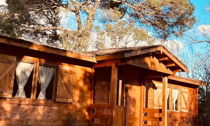 Bessan Ski Chalet | Chalet bois jacuzzi
