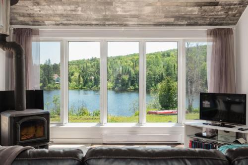 Entrelacs Ski Chalet | Chalet Bouleau, Spa, Lac, foyer