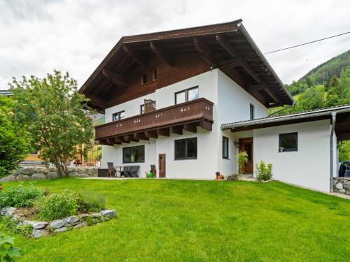 Muhlbach im Pinzgau Apartment | Chalet Bramberg near Ski Slopes