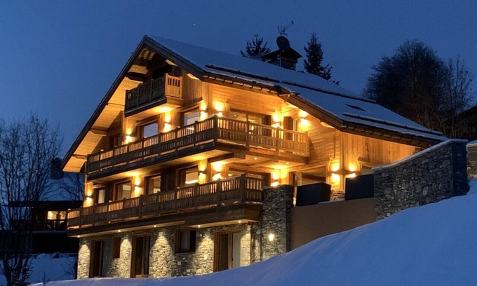 Meribel Village Ski Chalet | Chalet Carriaz Meribel Village 14pers