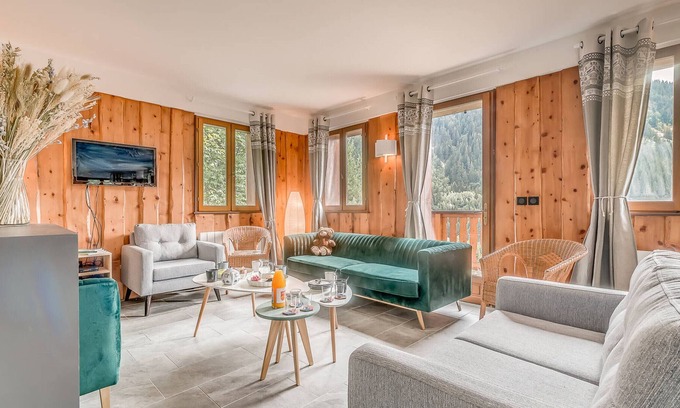 Champagny-en-Vanoise Ski Chalet | Chalet Champagny-en-Vanoise, 7 bedrooms, 14 people