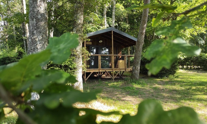 Flayat Ski Chalet | Chalet-Classic-Ensuite with Bath-Lake view
