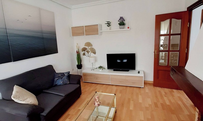 Santa Cruz de Bezana Apartment | Chalet DE 5 Apartamentos Individuales