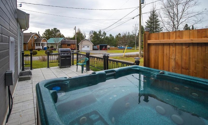 Saint-Tite-des-Caps Ski Chalet | Chalet des Peupliers