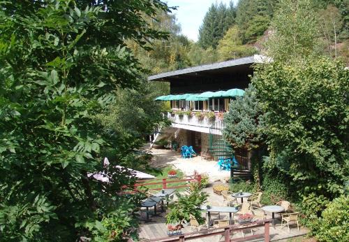 Dun-les-Places Hotel | Chalet du Montal