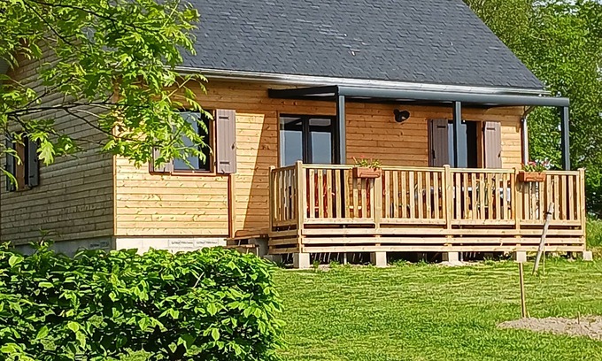 La Chapelle-Saint-Geraud Ski Chalet | Chalet en Campagne Corèzienne Avec Piscine et vue Panoramique