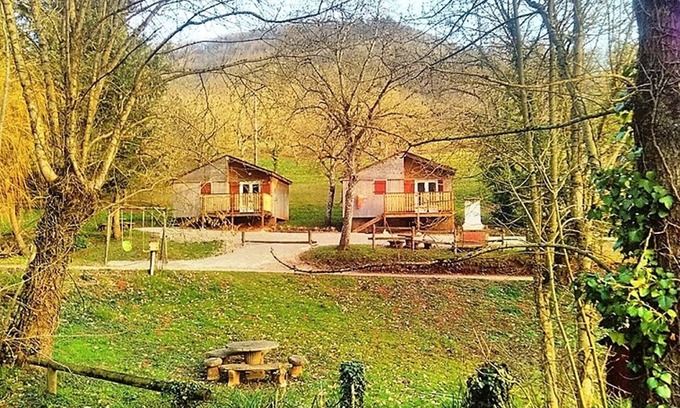 Clairvaux-d'Aveyron Ski Chalet | Chalet Fugue Ratafia