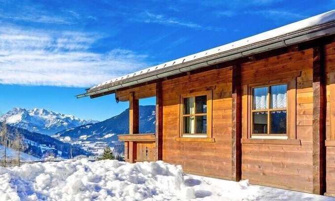 Eben im Pongau House | Chalet in Eben with Panoramic Mountain Views